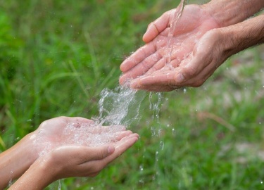 ﻿﻿Для решения проблемы водоснабжения при отсутствии магистрального водопровода используются артезианские скважины. Это гидротехническое сооружение ...